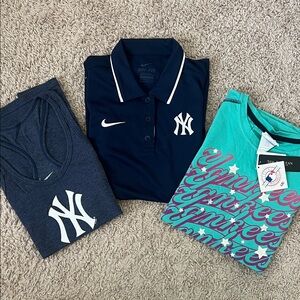New York Yankees Women's Nike Bundle Size XS & Medium